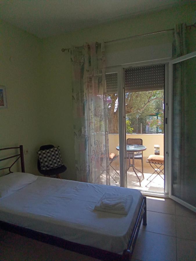 Apartamento Irina Haus Gerakini Exterior foto
