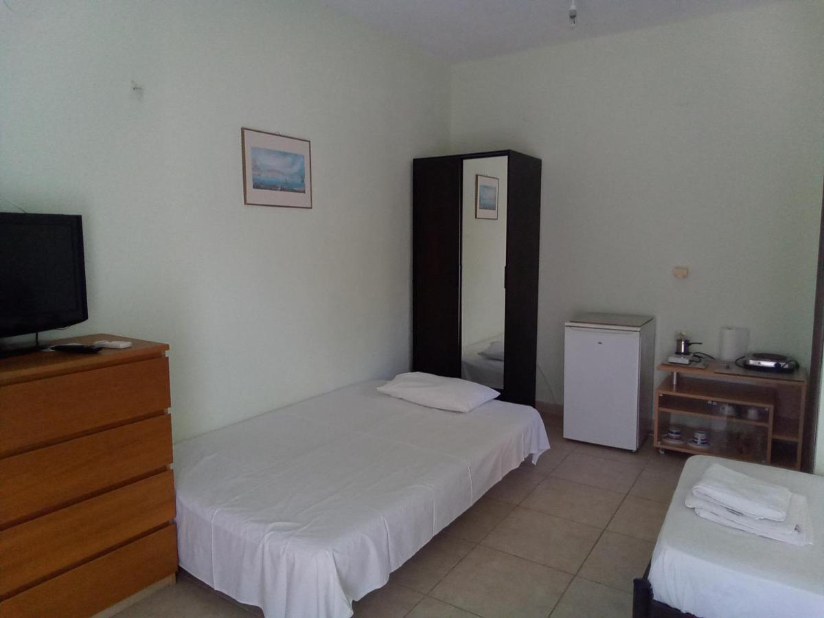 Apartamento Irina Haus Gerakini Exterior foto