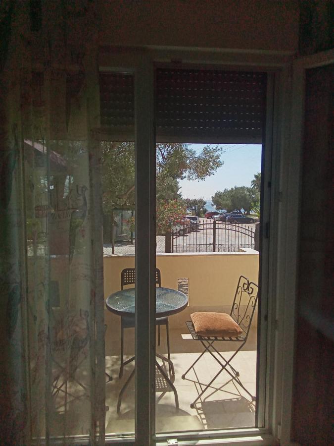 Apartamento Irina Haus Gerakini Exterior foto