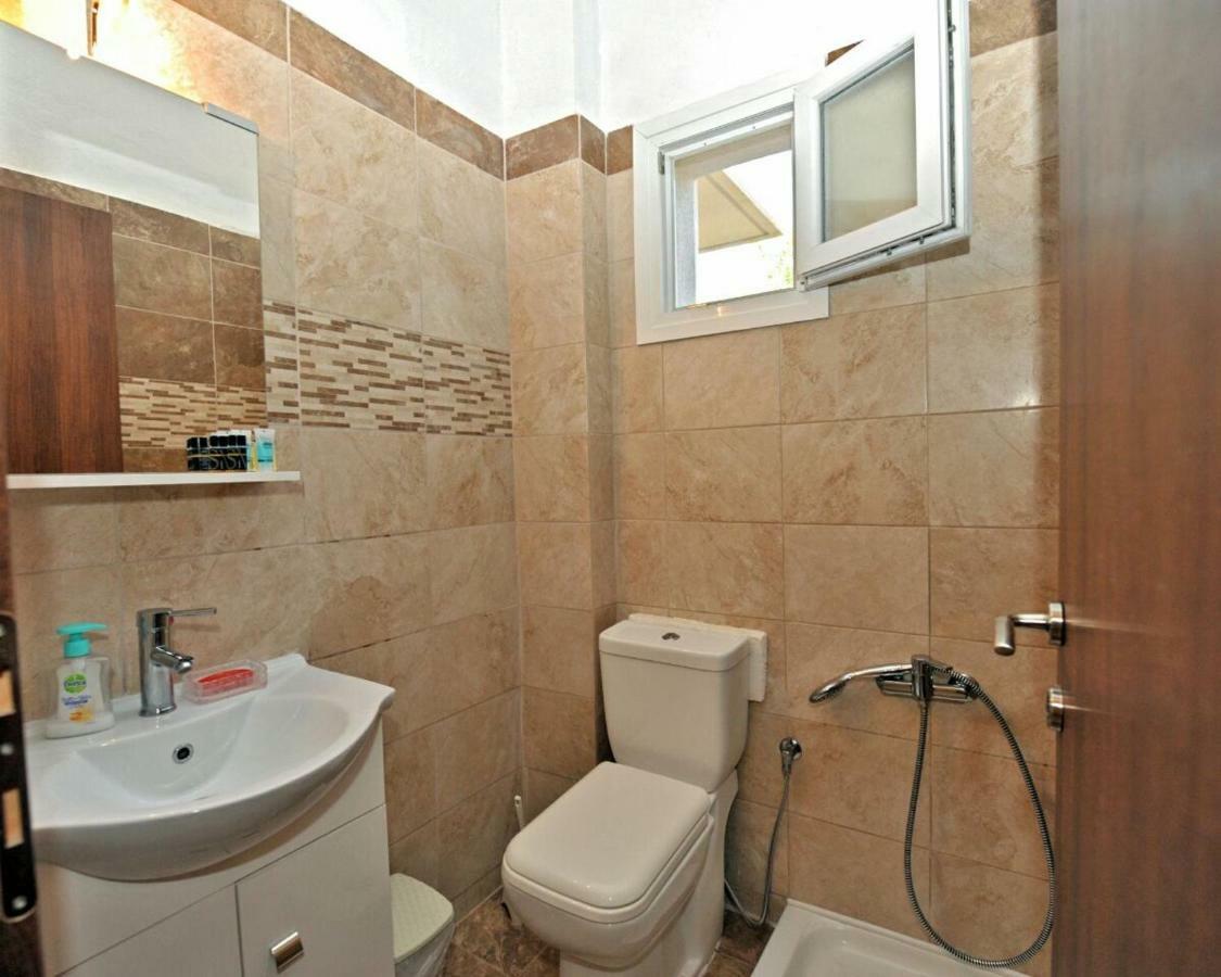 Apartamento Irina Haus Gerakini Exterior foto